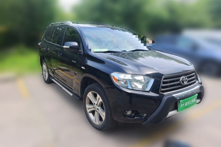 Used Toyota Highlander 2011 2.7L Two-Wheel Drive 7-Seater Luxury Edition Front Right 45 Deg