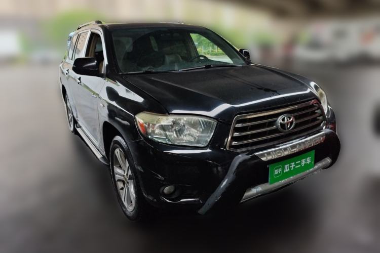 Used Toyota Highlander 2011 2.7L Two-Wheel Drive 7-Seater Luxury Edition Front Right 45 Deg