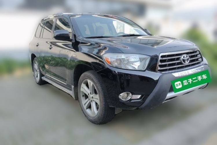 Used Toyota Highlander 2011 2.7L Two-Wheel Drive 7-Seater Luxury Edition Front Right 45 Deg