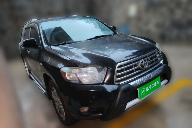 Used Toyota Highlander 2011 2.7L Two-Wheel Drive 7-Seater Luxury Edition Front Right 45 Deg