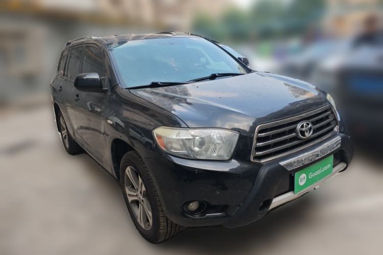 Used Toyota Highlander 2011 2.7L Two-Wheel Drive 7-Seater Luxury Edition Front Right 45 Deg
