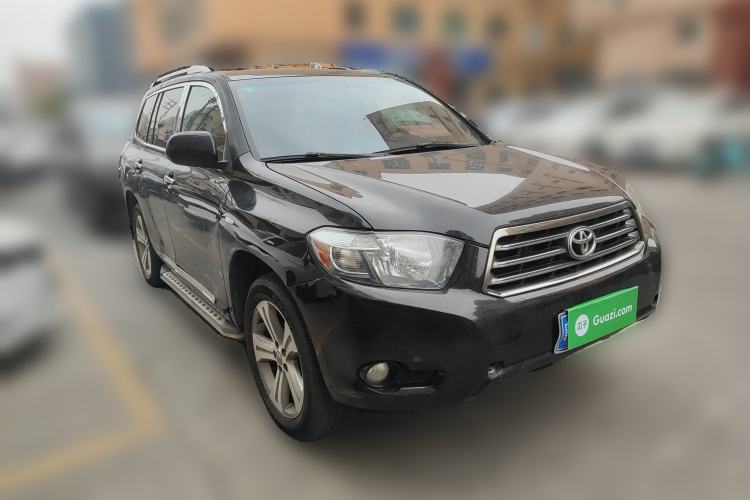 Used Toyota Highlander 2011 2.7L Two-Wheel Drive 7-Seater Luxury Edition Front Right 45 Deg