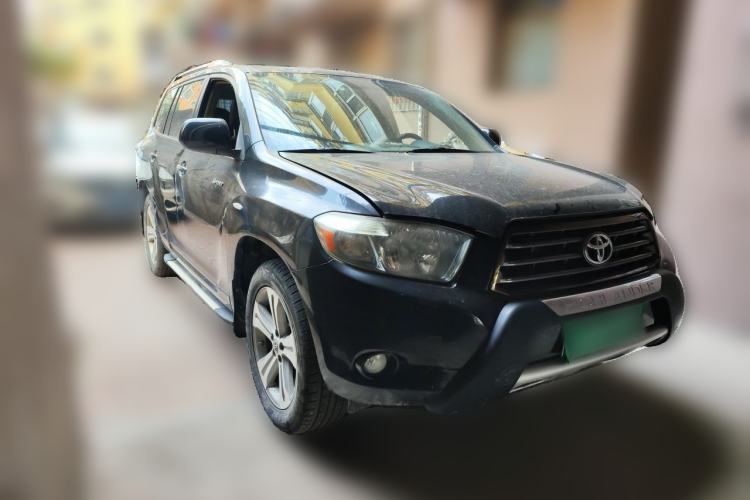Used Toyota Highlander 2011 2.7L Two-Wheel Drive 7-Seater Luxury Edition Front Right 45 Deg