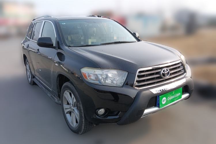 Used Toyota Highlander 2011 2.7L Two-Wheel Drive 7-Seater Luxury Edition Front Right 45 Deg