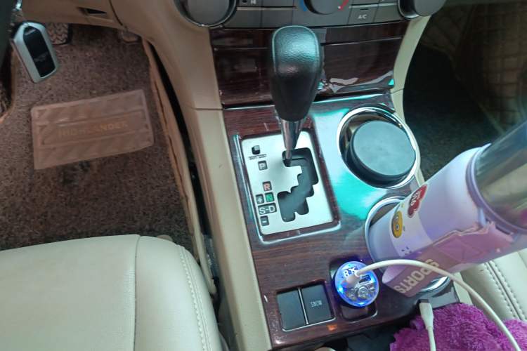 Used Toyota Highlander 2011 2.7L Two-Wheel Drive 5-Seater Elite Edition Gear Lever