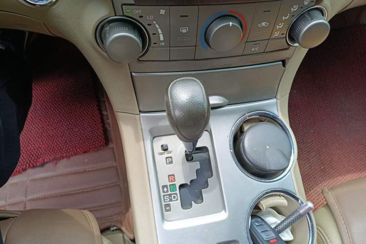 Used Toyota Highlander 2011 2.7L Two-Wheel Drive 5-Seater Elite Edition Gear Lever