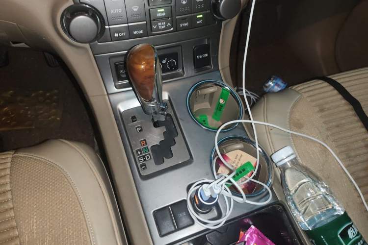 Used Toyota Highlander 2011 2.7L Two-Wheel Drive 7-Seater Luxury Navigation Edition Gear Lever