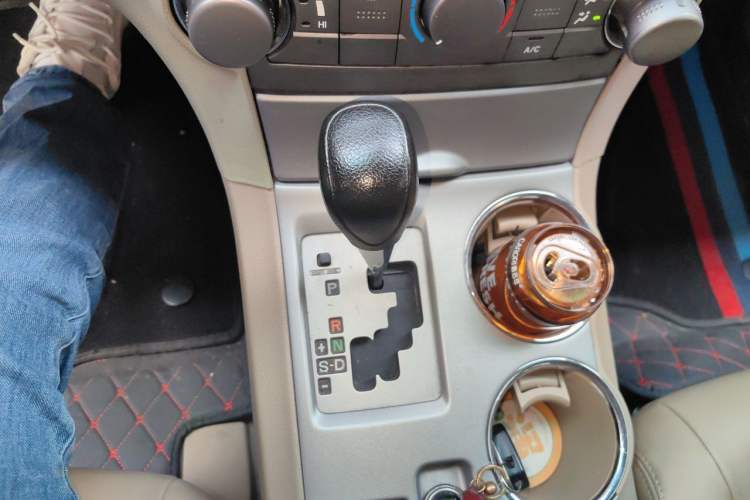 Used Toyota Highlander 2011 2.7L Two-Wheel Drive 5-Seater Elite Edition Gear Lever