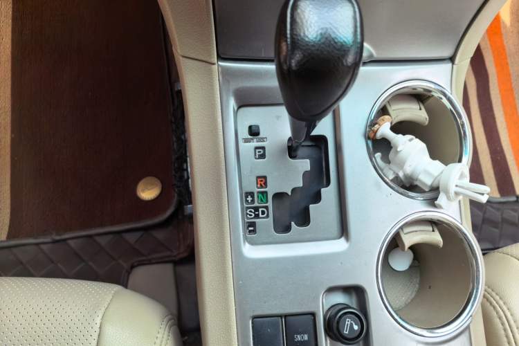 Used Toyota Highlander 2011 2.7L Two-Wheel Drive 5-Seater Elite Edition Gear Lever