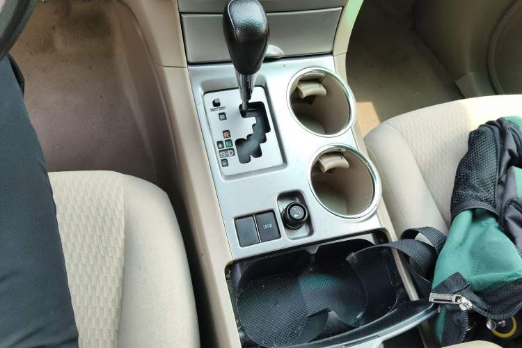 Used Toyota Highlander 2011 2.7L Two-Wheel Drive 5-Seater Elite Edition Gear Lever