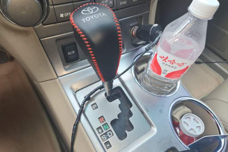 Used Toyota Highlander 2011 2.7L Two-Wheel Drive 7-Seater Elite Edition Gear Lever