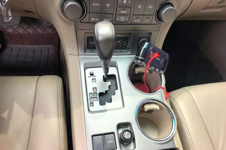 Used Toyota Highlander 2011 2.7L Two-Wheel Drive 7-Seater Luxury Navigation Edition Gear Lever