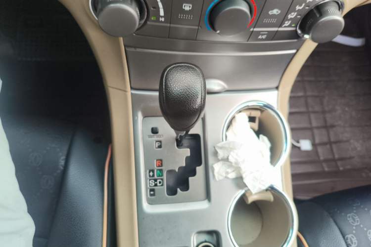 Used Toyota Highlander 2011 2.7L Two-Wheel Drive 5-Seater Elite Edition Gear Lever