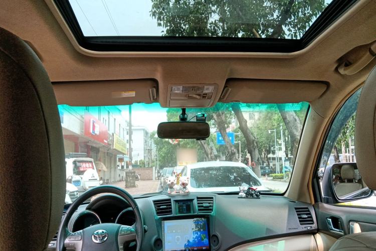 Used Toyota Highlander 2011 2.7L Two-Wheel Drive 7-Seater Luxury Navigation Edition Headliner