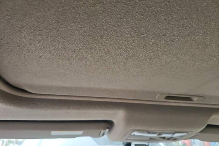 Used Toyota Highlander 2011 2.7L Two-Wheel Drive 7-Seater Luxury Edition Headliner