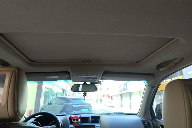 Used Toyota Highlander 2011 2.7L Two-Wheel Drive 7-Seater Luxury Edition Headliner
