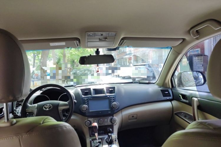 Used Toyota Highlander 2011 2.7L Two-Wheel Drive 5-Seater Sport Edition Headliner