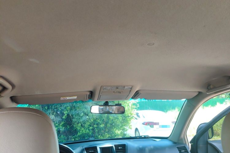 Used Toyota Highlander 2011 2.7L Two-Wheel Drive 5-Seater Sport Edition Headliner