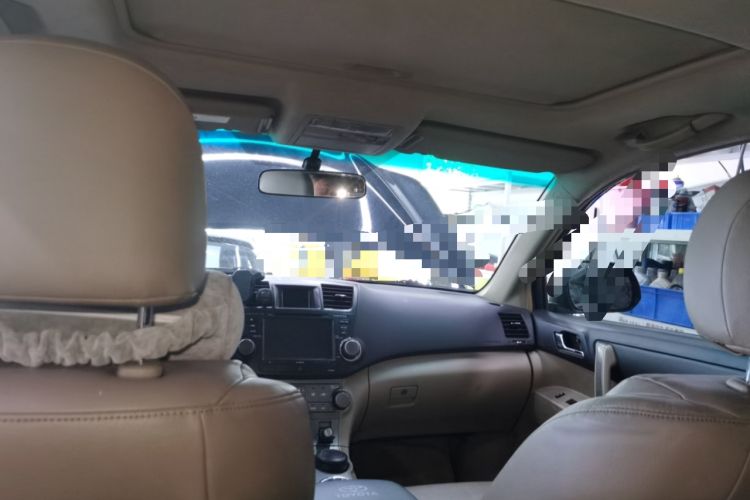 Used Toyota Highlander 2011 2.7L Two-Wheel Drive 7-Seater Luxury Edition Headliner