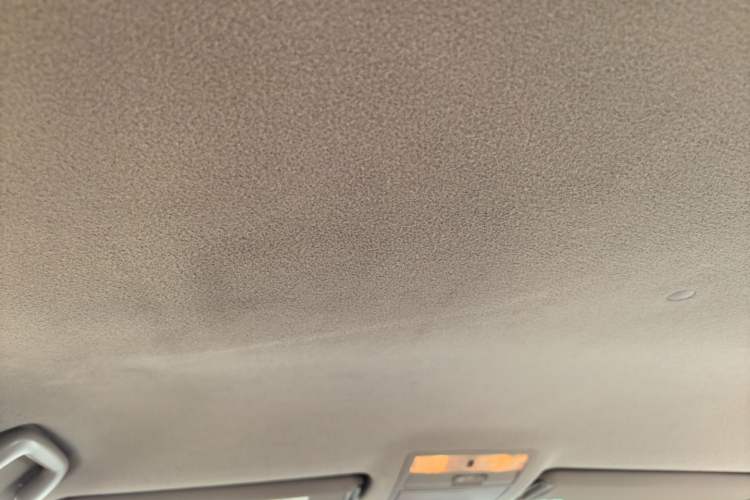 Used Toyota Highlander 2011 2.7L Two-Wheel Drive 5-Seater Elite Edition Headliner
