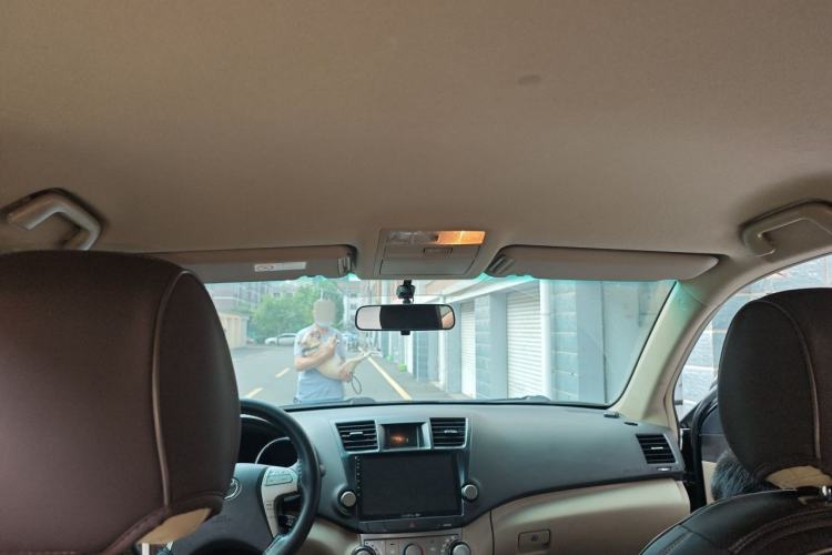 Used Toyota Highlander 2011 2.7L Two-Wheel Drive 5-Seater Elite Edition Headliner