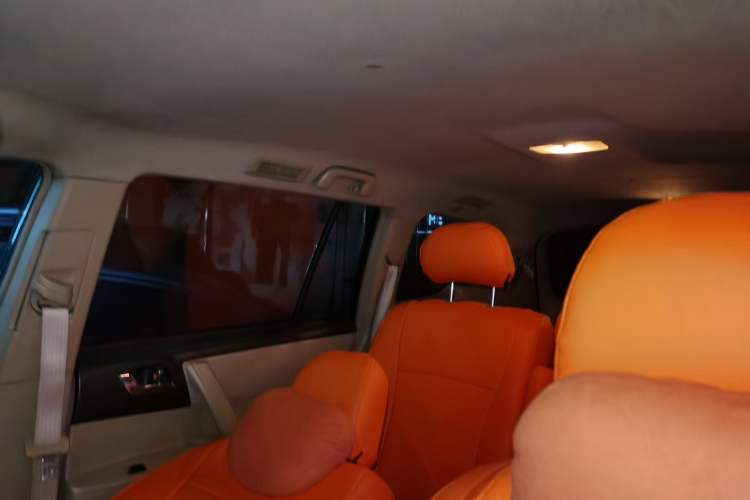 Used Toyota Highlander 2011 2.7L Two-Wheel Drive 7-Seater Elite Edition Headliner