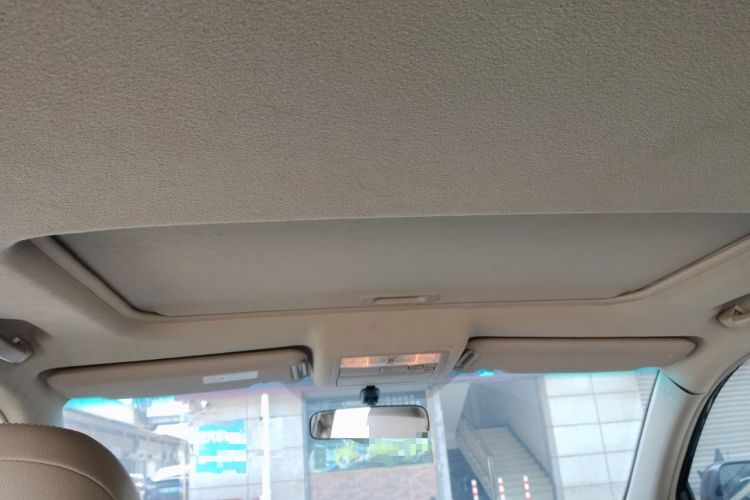 Used Toyota Highlander 2011 2.7L Two-Wheel Drive 7-Seater Luxury Edition Headliner