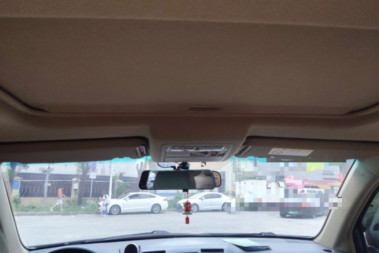 Used Toyota Highlander 2011 2.7L Two-Wheel Drive 7-Seater Luxury Edition Headliner