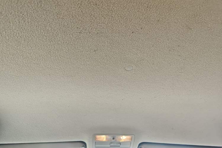 Used Toyota Highlander 2011 2.7L Two-Wheel Drive 5-Seater Elite Edition Headliner