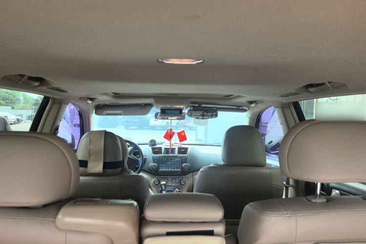 Used Toyota Highlander 2011 2.7L Two-Wheel Drive 7-Seater Luxury Navigation Edition Headliner