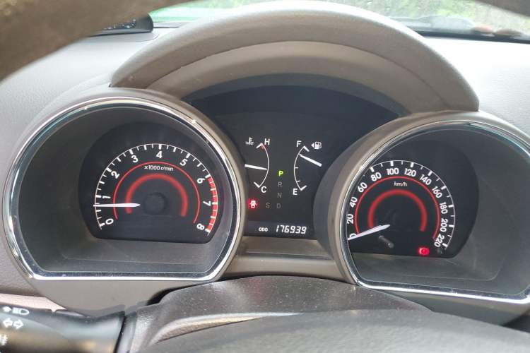 Used Toyota Highlander 2011 2.7L Two-Wheel Drive 7-Seater Elite Edition Instrument Cluster