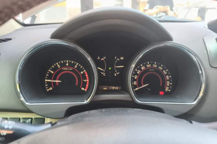 Used Toyota Highlander 2011 2.7L Two-Wheel Drive 7-Seater Supreme Edition Instrument Cluster