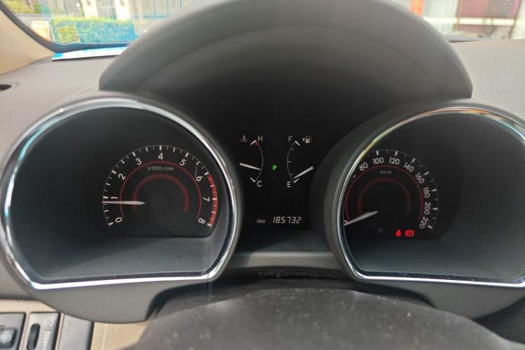 Used Toyota Highlander 2011 2.7L Two-Wheel Drive 5-Seater Sport Edition Instrument Cluster