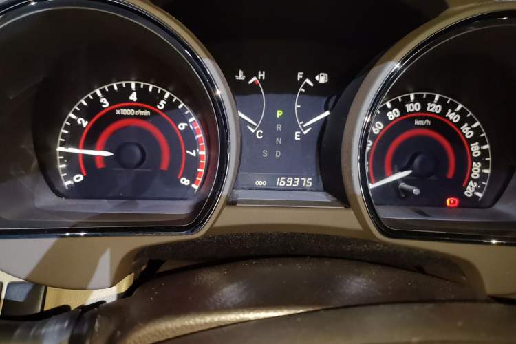 Used Toyota Highlander 2011 2.7L Two-Wheel Drive 5-Seater Sport Edition Instrument Cluster