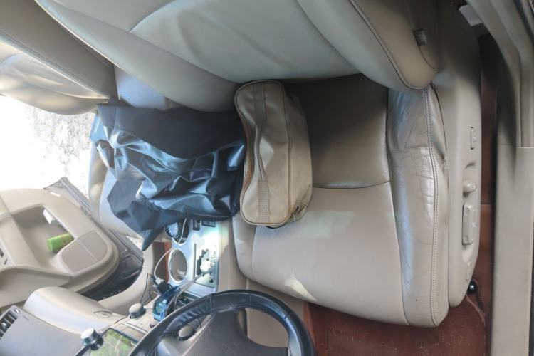 Used Toyota Highlander 2011 2.7L Two-Wheel Drive 5-Seater Sport Edition Left Front Seat