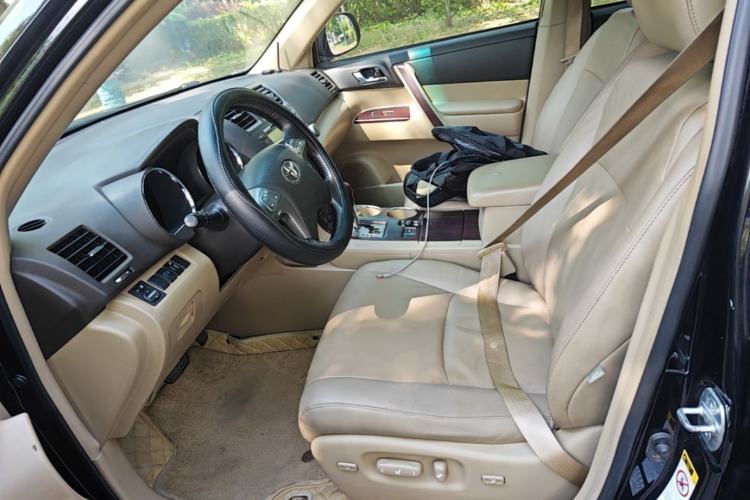 Used Toyota Highlander 2011 2.7L Two-Wheel Drive 7-Seater Luxury Navigation Edition Left Front Seat