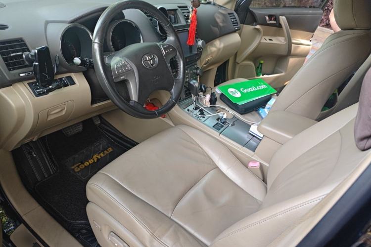 Used Toyota Highlander 2011 2.7L Two-Wheel Drive 7-Seater Luxury Navigation Edition Left Front Seat