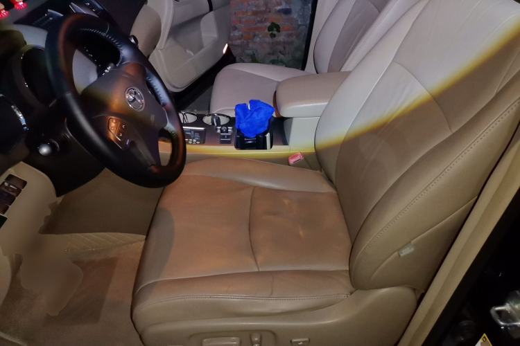 Used Toyota Highlander 2011 2.7L Two-Wheel Drive 5-Seater Sport Edition Left Front Seat