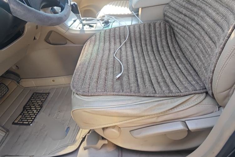 Used Toyota Highlander 2011 2.7L Two-Wheel Drive 5-Seater Elite Edition Left Front Seat