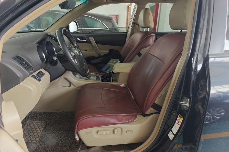 Used Toyota Highlander 2011 2.7L Two-Wheel Drive 7-Seater Luxury Navigation Edition Left Front Seat