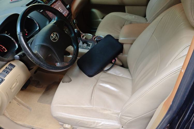 Used Toyota Highlander 2011 2.7L Two-Wheel Drive 5-Seater Elite Edition Left Front Seat