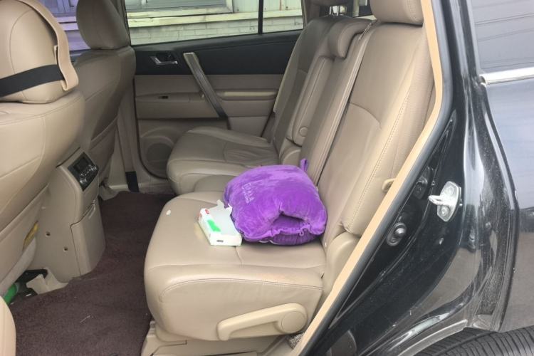 Used Toyota Highlander 2011 2.7L Two-Wheel Drive 7-Seater Luxury Navigation Edition Left Rear Seat