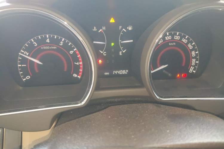 Used Toyota Highlander 2011 2.7L Two-Wheel Drive 7-Seater Luxury Edition Odometer Close Up