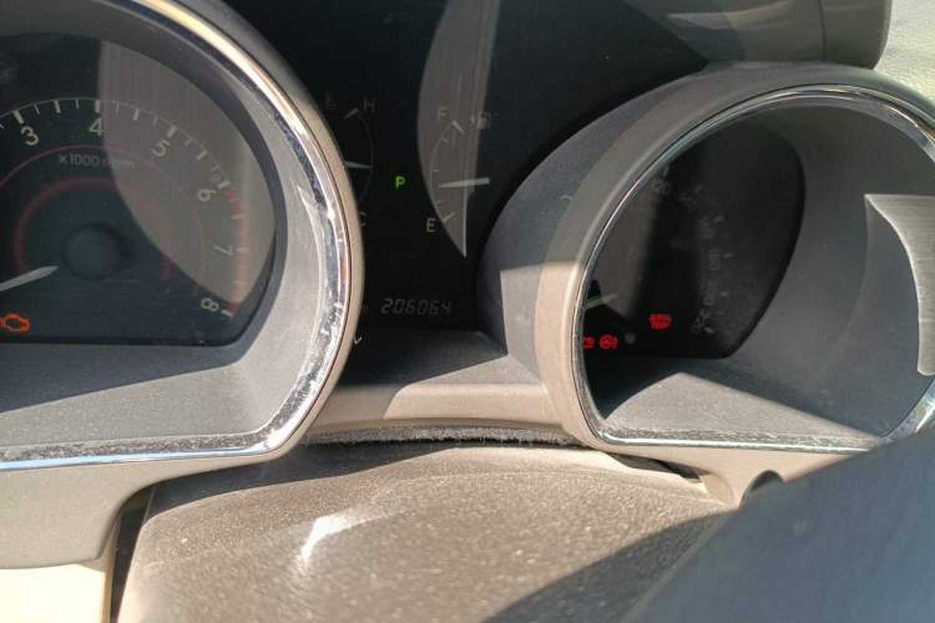 Used Toyota Highlander 2011 2.7L Two-Wheel Drive 5-Seater Elite Edition Odometer Close Up