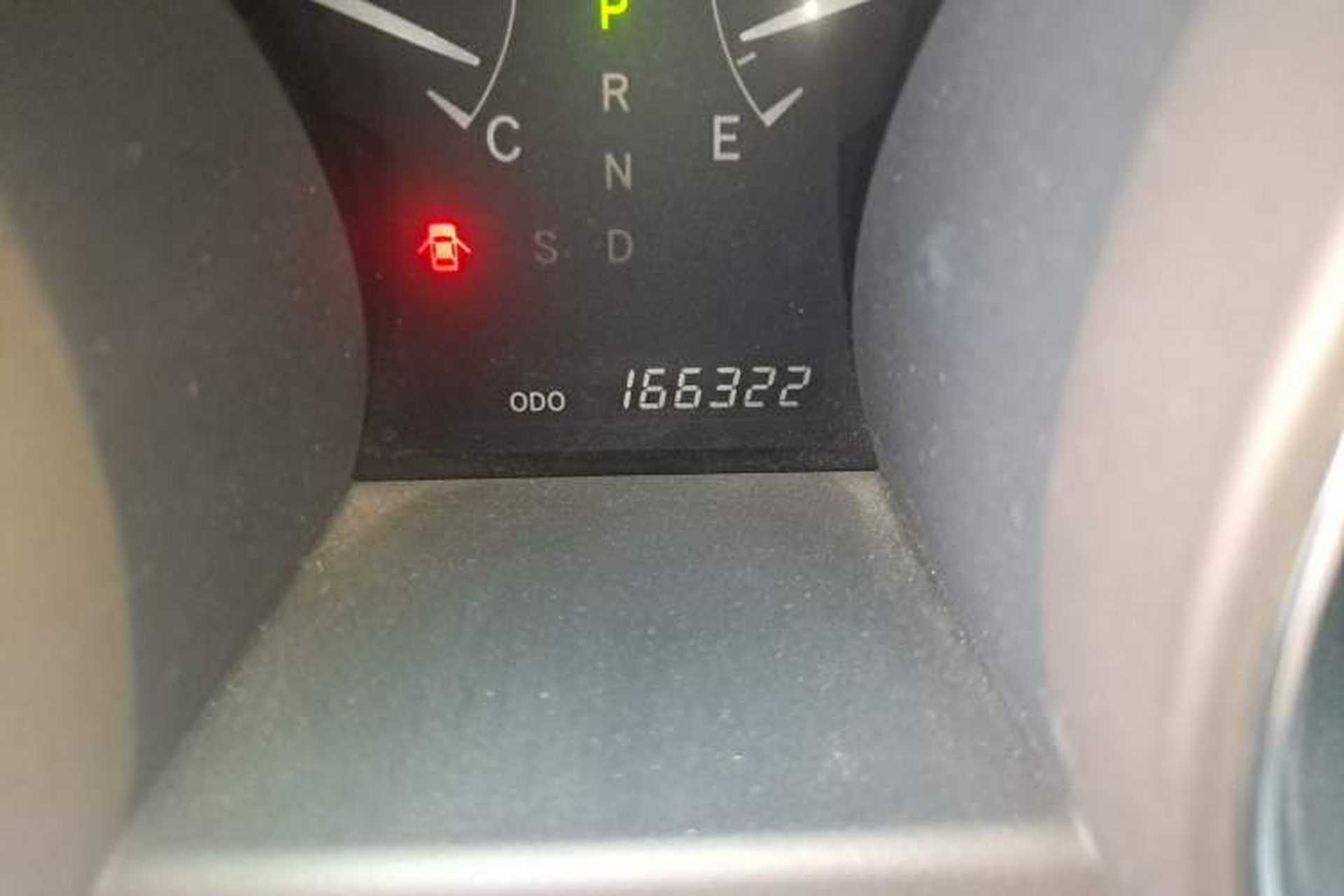 Used Toyota Highlander 2011 2.7L Two-Wheel Drive 5-Seater Elite Edition Odometer Close Up