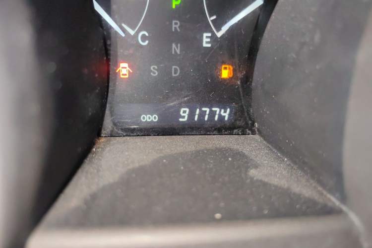 Used Toyota Highlander 2011 2.7L Two-Wheel Drive 5-Seater Elite Edition Odometer Close Up