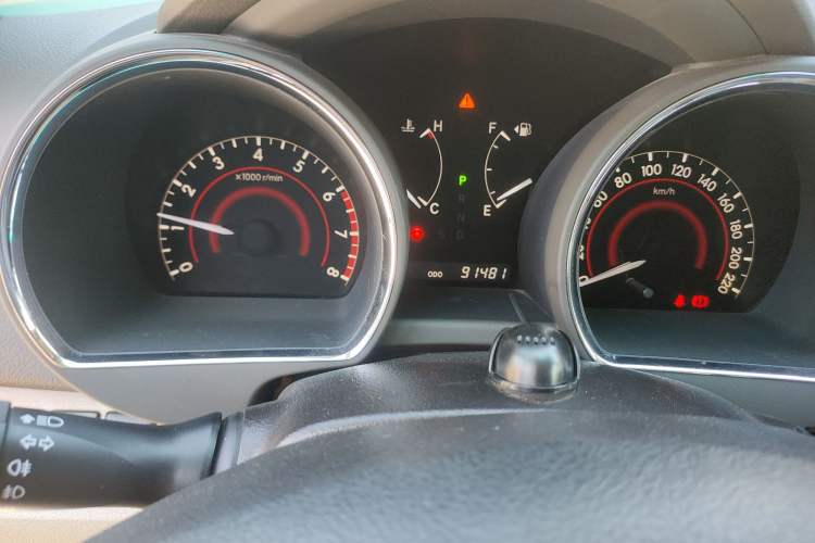 Used Toyota Highlander 2011 2.7L Two-Wheel Drive 7-Seater Luxury Edition Odometer Close Up