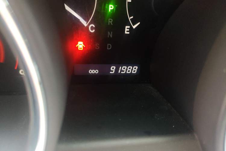 Used Toyota Highlander 2011 2.7L Two-Wheel Drive 5-Seater Sport Edition Odometer Close Up