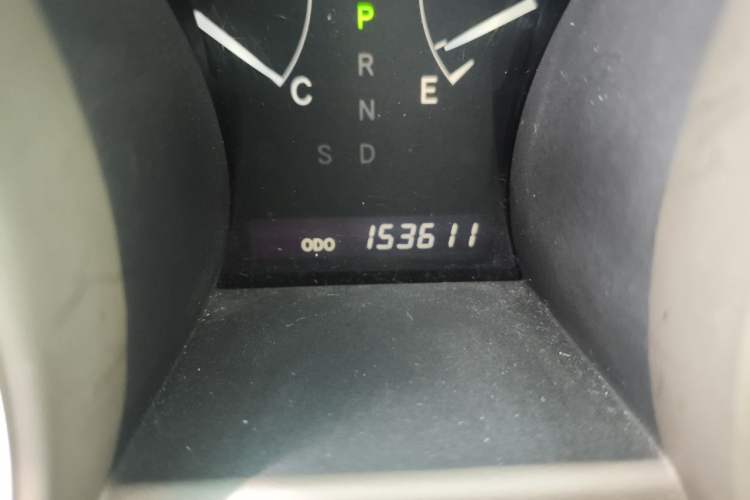 Used Toyota Highlander 2011 2.7L Two-Wheel Drive 5-Seater Elite Edition Odometer Close Up
