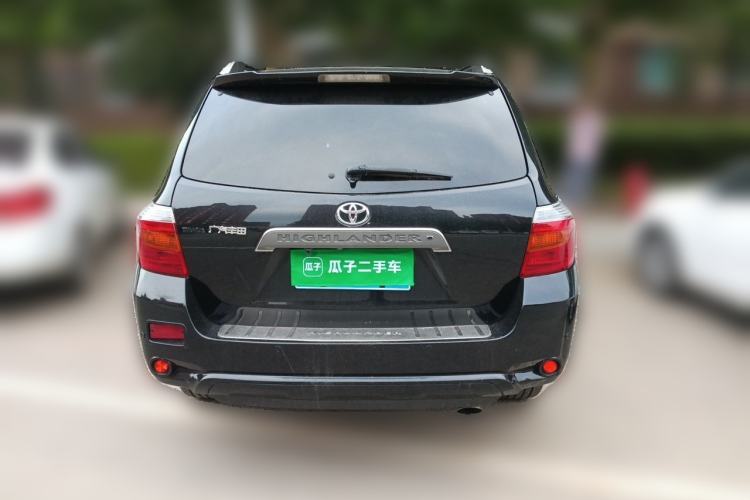 Used Toyota Highlander 2011 2.7L Two-Wheel Drive 7-Seater Luxury Edition Rear